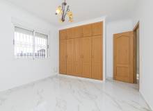 Venta - Villa / Semi adosado - La Marina