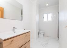 Venta - Villa / Semi adosado - La Marina