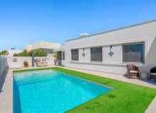 Venta - Villa / Semi adosado - La Marina