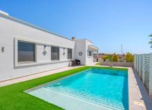 Venta - Villa / Semi adosado - La Marina