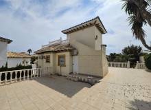 Venta - Villa / Semi adosado - La Zenia