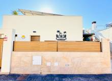 Venta - Villa / Semi adosado - Montesinos - La Herada