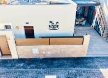 Venta - Villa / Semi adosado - Montesinos - La Herada
