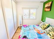 Venta - Villa / Semi adosado - Montesinos - La Herada