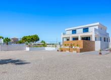 Venta - Villa / Semi adosado - Montesinos - La Herrada