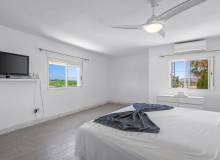 Venta - Villa / Semi adosado - Montesinos - La Herrada