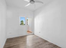 Venta - Villa / Semi adosado - Montesinos - La Herrada