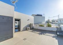 Venta - Villa / Semi adosado - Orihuela Costa - Agua Marina