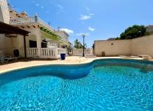 Venta - Villa / Semi adosado - Orihuela Costa - La Zenia