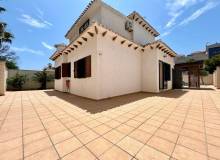Venta - Villa / Semi adosado - Orihuela Costa - La Zenia