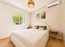 Venta - Villa / Semi adosado - Orihuela Costa - Punta Prima