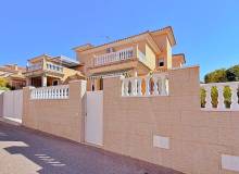 Venta - Villa / Semi adosado - Orihuela - Orihuela Costa