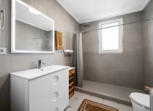 Venta - Villa / Semi adosado - San Miguel de Salinas