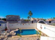 Venta - Villa / Semi adosado - Torreta