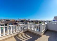 Venta - Villa / Semi adosado - Torrevieja - El chaparral