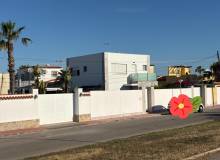 Venta - Villa / Semi adosado - Torrevieja - La Siesta - El Salado -  Torreta