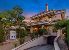 Venta - Villa / Semi adosado - Torrevieja - La Veleta