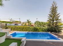 Venta - Villa / Semi adosado - Torrevieja - Los Balcones