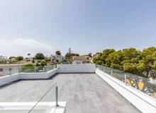 Venta - Villa / Semi adosado - Torrevieja - Los Balcones