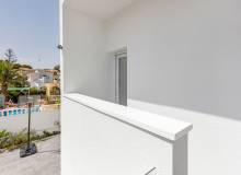 Venta - Villa / Semi adosado - Torrevieja - Los Balcones