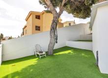 Venta - Villa / Semi adosado - Torrevieja - Los Balcones