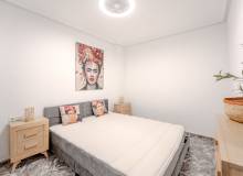 Venta - Villa / Semi adosado - Torrevieja - Torrevieja Centro