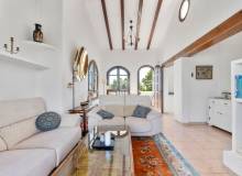 Venta - Villa / Semi adosado - Villamartin