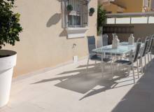 Venta - Villa / Semi adosado - Villamartin