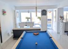 Venta - Villa / Semi adosado - Villamartin