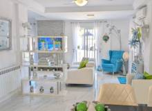 Venta - Villa / Semi adosado - Villamartin