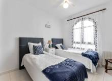 Venta - Villa / Semi adosado - Villamartin