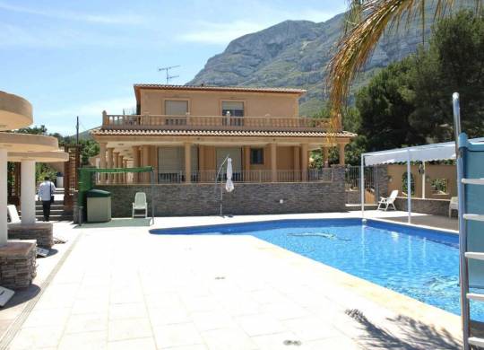 Villa / Parhus - Resale - Denia - Denia