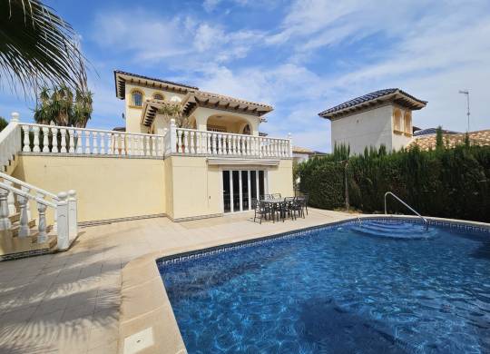 Villa / Parhus - Resale - La Zenia - La Zenia