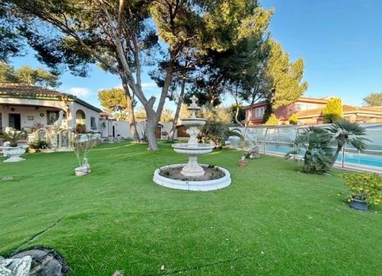 Villa / Parhus - Resale - Orihuela Costa - B-19174