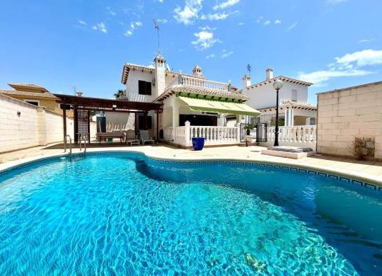 Villa / Parhus - Resale - Orihuela Costa - B-22274