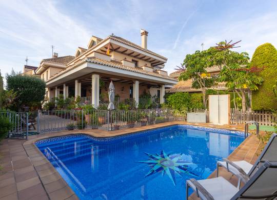 Villa / Parhus - Resale - Torrevieja - La Veleta