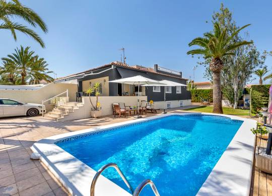 Villa / Parhus - Resale - Torrevieja - Rocio del Mar