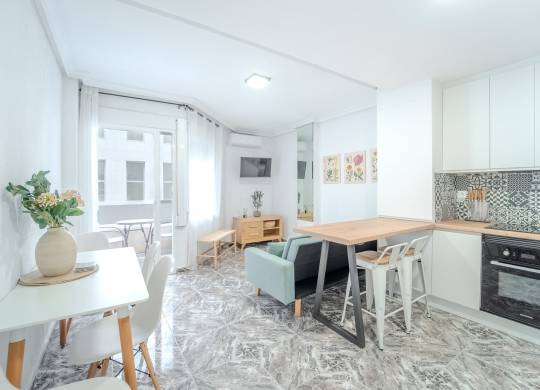 Villa / Parhus - Resale - Torrevieja - Torrevieja Centro