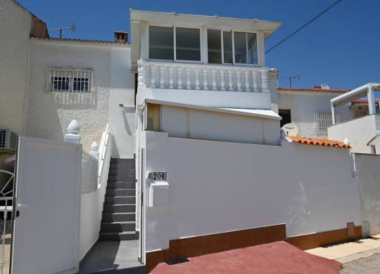 Villa / Parhus - Resale - Torrevieja - Torrevieja