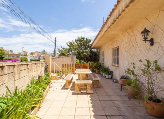 Villa / Parhus - Resale - Torrevieja - Torrevieja