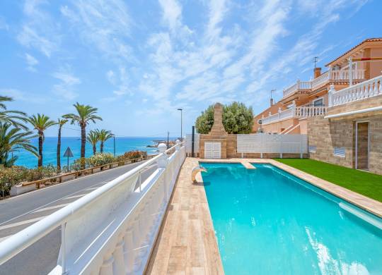 Villa / Parhus - Resale - Torrevieja - Torrevieja