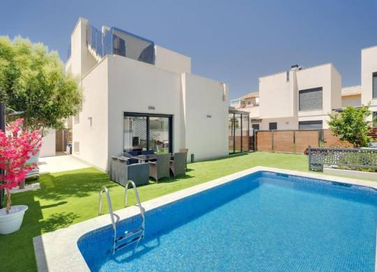 Villa / Parhus - Resale - Torrevieja - Torrevieja