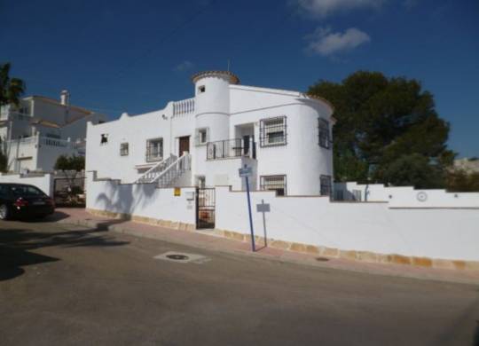 Villa / Parhus - Resale - Villamartin - D-13756