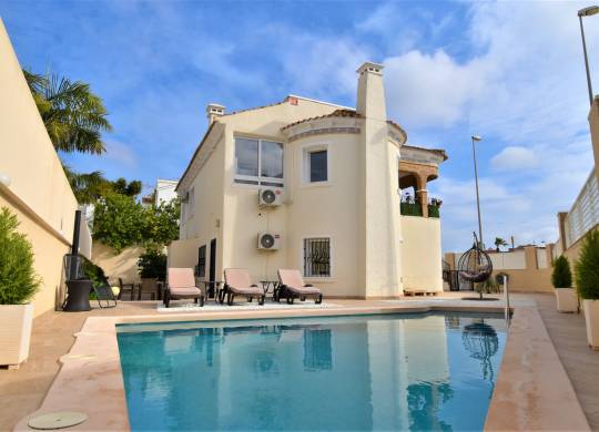 Villa / Parhus - Resale - Villamartin - Villamartin