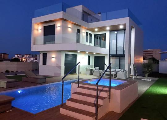 Villa / Semi adosado - Nueva construcción  - Orihuela Costa - Dehesa de campoamor