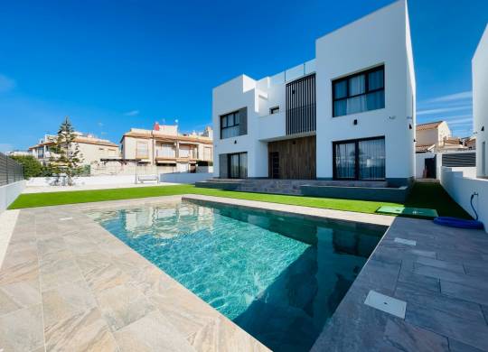 Villa / Semi adosado - Nueva construcción  - Torrevieja - Torrevieja