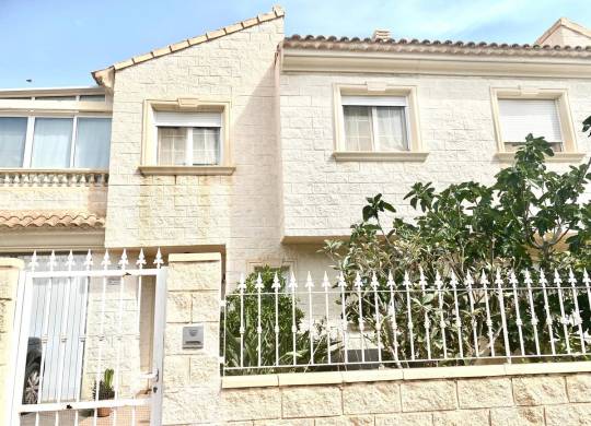 Villa / Semi adosado - Venta - Albir - Albir