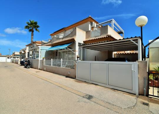 Villa / Semi adosado - Venta - Playa Flamenca - Playa Flamenca