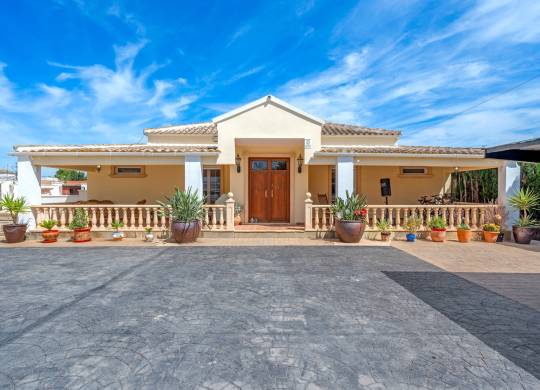 Villa / Semi detached - Resale - Almoradí - Las Heredades