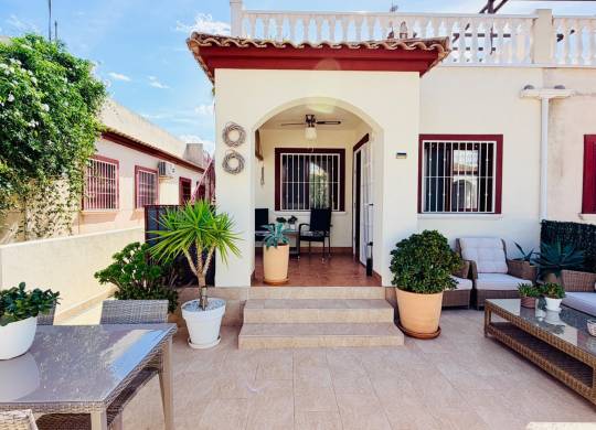 Villa / Semi detached - Resale - Daya Vieja - Daya Vieja